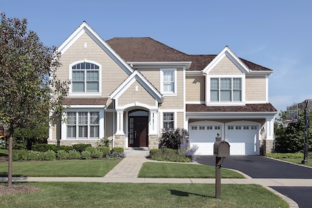 Why Summer Is the Perfect Time to Pressure Wash Your Home in Wilmington, MA